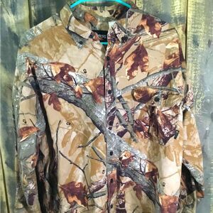 Outfitters Ridge camouflage hunting shirt XL